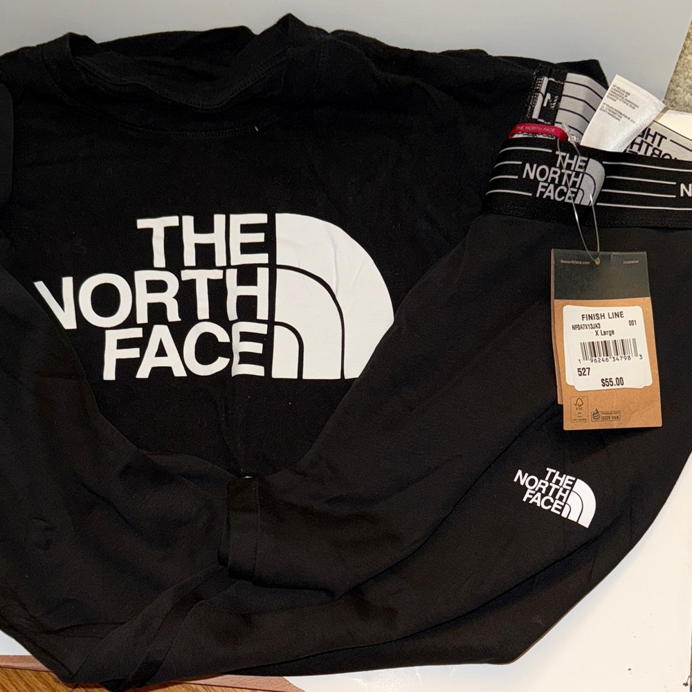 The North Face Black and White logo set